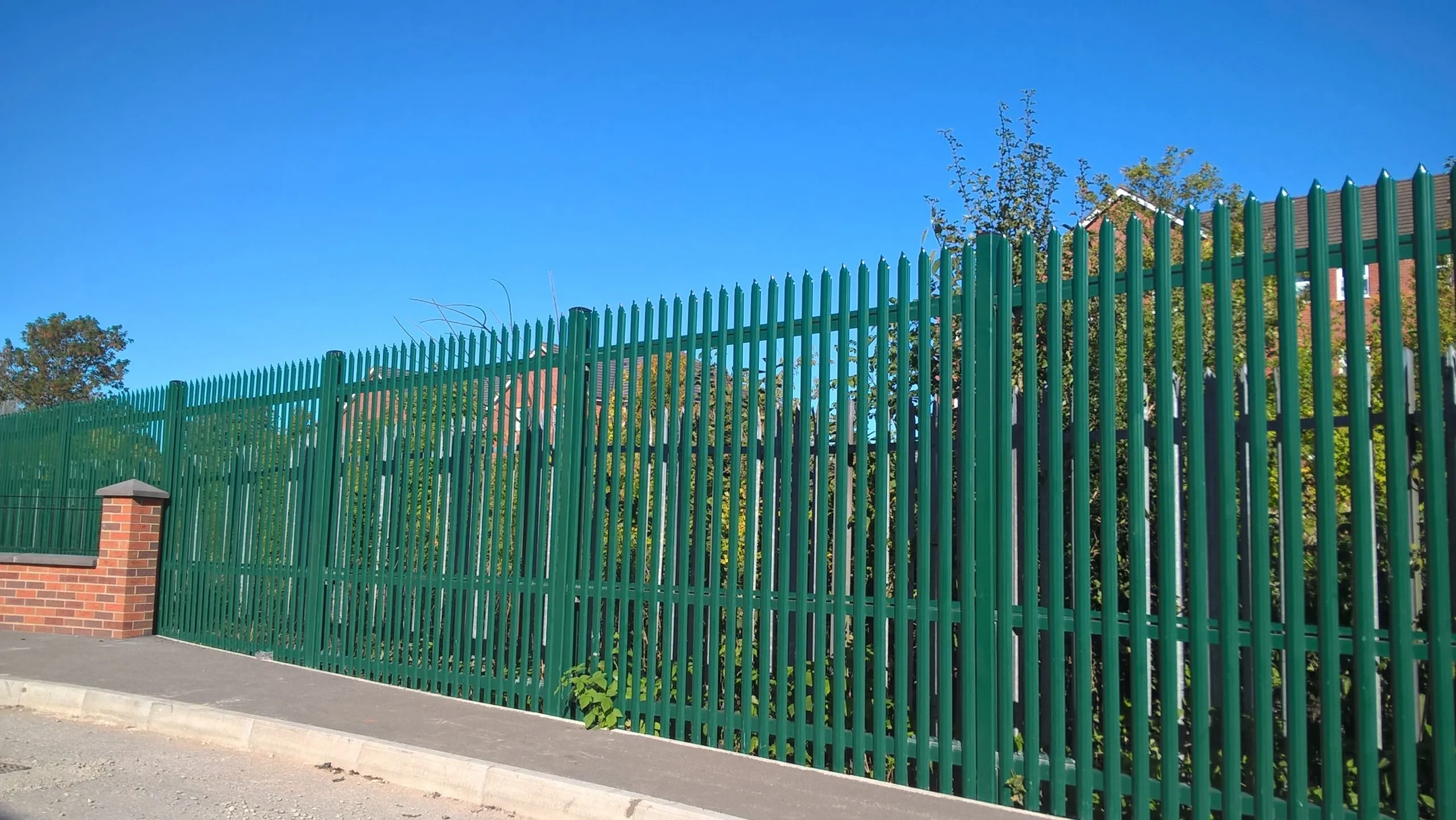StronGuardRCS-HVM-perimeter-fence-2-scaled-1.jpg
